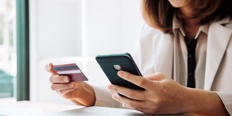 Người dùng linh hoạt khi rút tiền